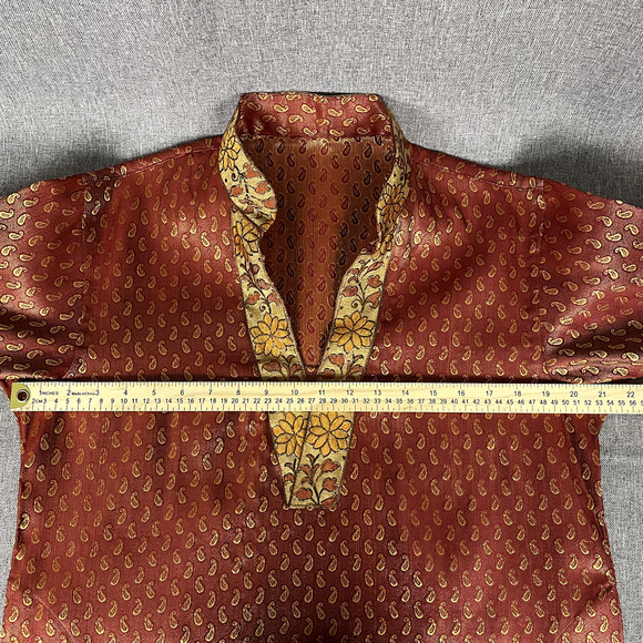Full Embroidered Men Sherwani Red and Gold - Picture 5 of 7